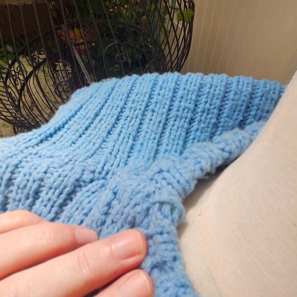 Joan Sweater / Vintage 1950's Baby Blue Knit Acrylic Sweater by Joan Marie - Picture 15 of 16